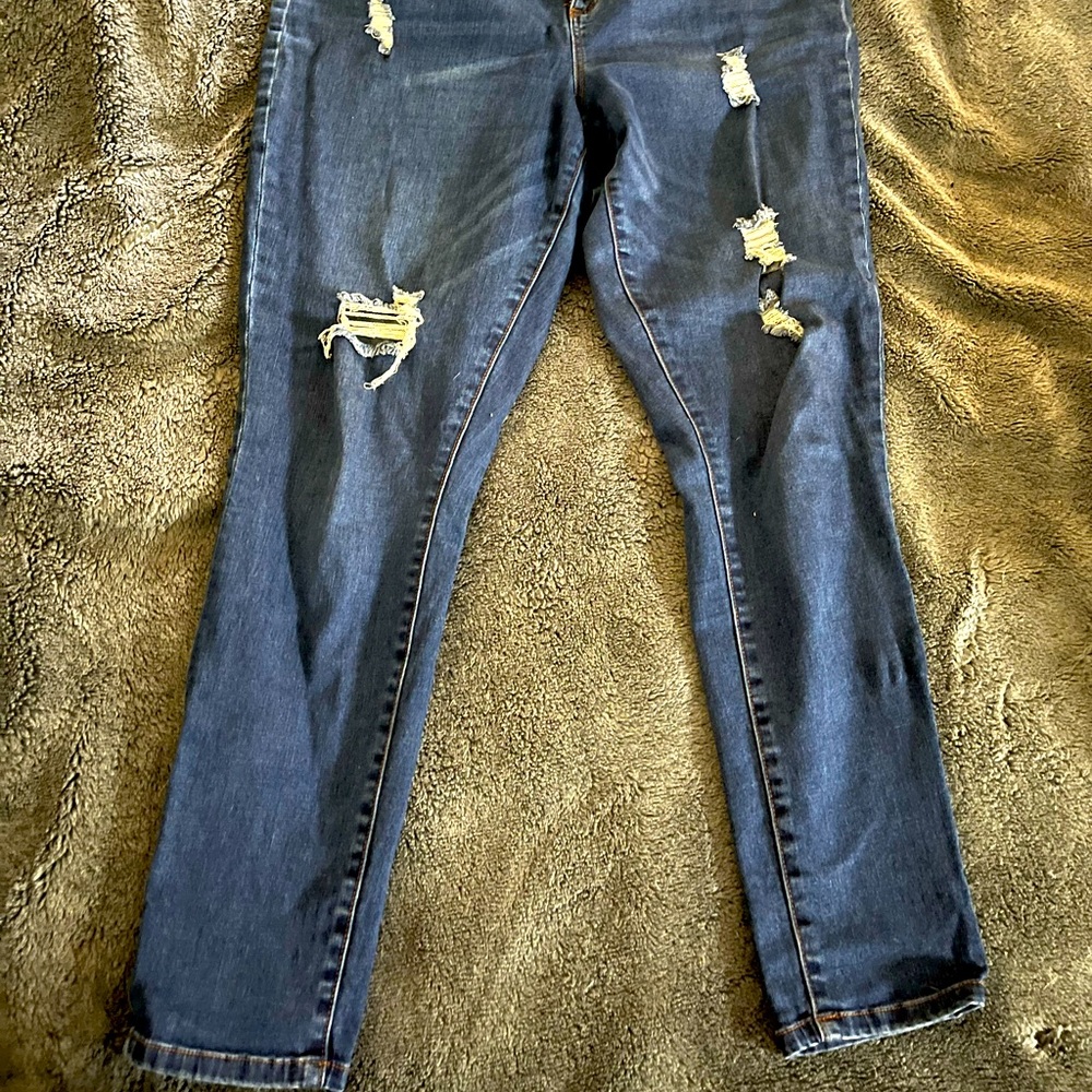 Dark denim jeans size 33 they’re from the brand just fab